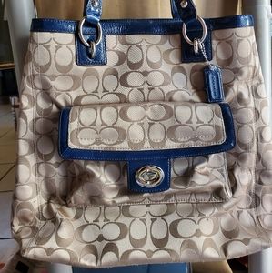 Coach Penelope Signature Carry All - Khaki/Navy